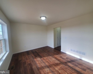 141 Cilento Drive - Photo Thumbnail 15