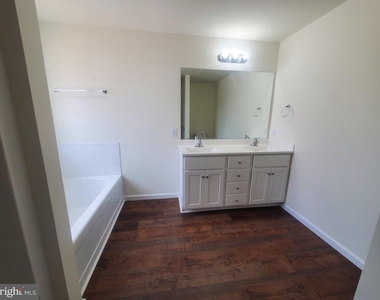 141 Cilento Drive - Photo Thumbnail 49