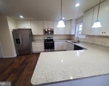 141 Cilento Drive - Photo Thumbnail 7