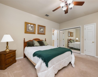 391 Liberty Dr - Photo Thumbnail 11