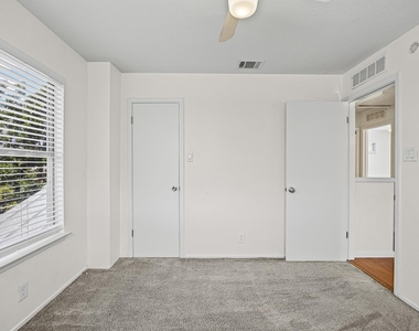 300 Blackson Ave - Photo Thumbnail 25