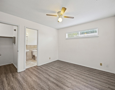 300 Blackson Ave - Photo Thumbnail 11