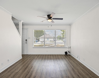 300 Blackson Ave - Photo Thumbnail 5