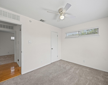 300 Blackson Ave - Photo Thumbnail 18