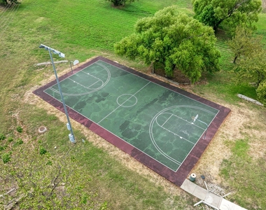903 Estate Dr - Photo Thumbnail 38