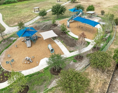 903 Estate Dr - Photo Thumbnail 37