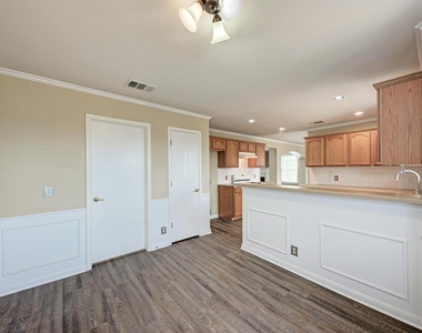 903 Estate Dr - Photo Thumbnail 17