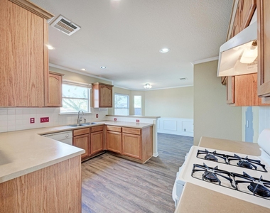 903 Estate Dr - Photo Thumbnail 10