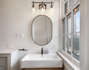 405 Constitution Avenue Ne - Photo Thumbnail 19