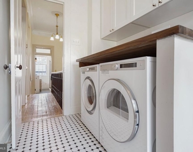 405 Constitution Avenue Ne - Photo Thumbnail 17