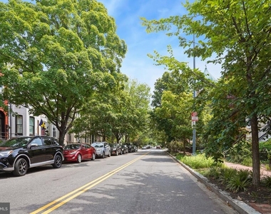 405 Constitution Avenue Ne - Photo Thumbnail 20