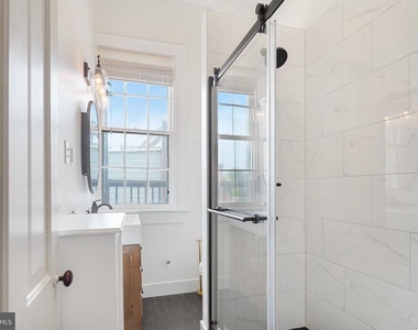 405 Constitution Avenue Ne - Photo Thumbnail 18
