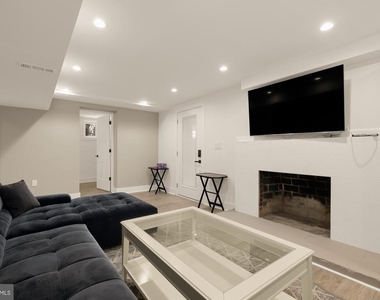 5231 Watson Street Nw - Photo Thumbnail 5