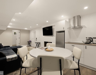 5231 Watson Street Nw - Photo Thumbnail 3