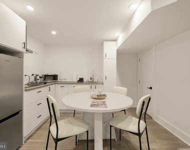 5231 Watson Street Nw - Photo Thumbnail 9