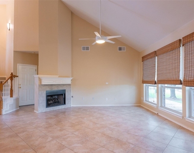 1106 Camden Cv - Photo Thumbnail 2