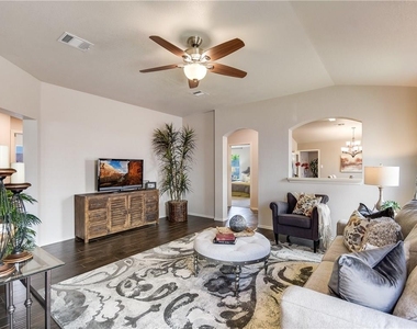1512 Lady Grey Ave - Photo Thumbnail 1