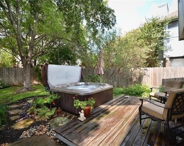 7508 Windrush Dr - Photo Thumbnail 9