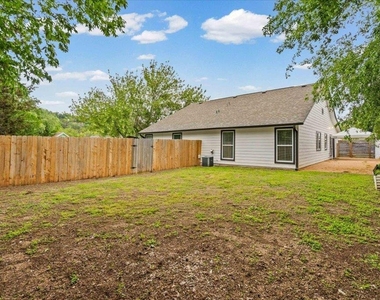 303 Fantail Loop - Photo Thumbnail 27