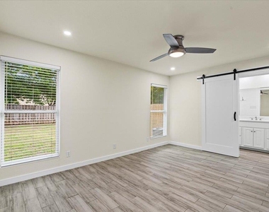 303 Fantail Loop - Photo Thumbnail 17