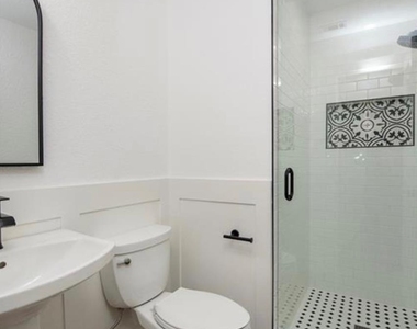 1202 Hensley Dr - Photo Thumbnail 8