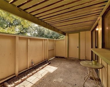 900 W Village Ln - Photo Thumbnail 13