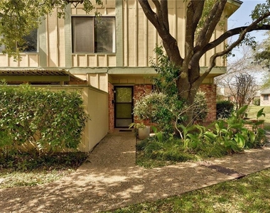 900 W Village Ln - Photo Thumbnail 6
