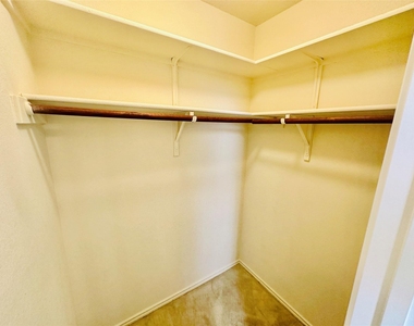 16216 Castletroy Dr - Photo Thumbnail 24