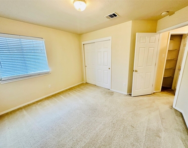 16216 Castletroy Dr - Photo Thumbnail 29