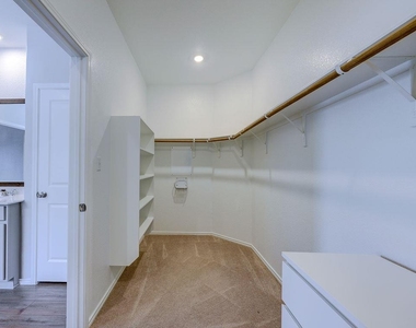 1716 Frontenac St - Photo Thumbnail 18