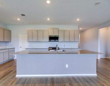 1716 Frontenac St - Photo Thumbnail 9