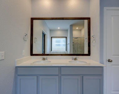 1716 Frontenac St - Photo Thumbnail 17