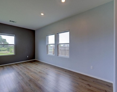 1716 Frontenac St - Photo Thumbnail 12