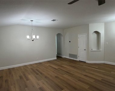 4604 Ramies Run - Photo Thumbnail 7