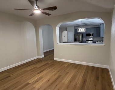 4604 Ramies Run - Photo Thumbnail 15