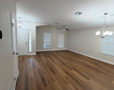4604 Ramies Run - Photo Thumbnail 8