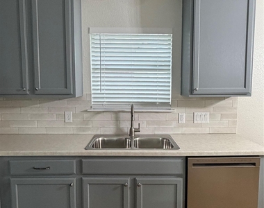 4604 Ramies Run - Photo Thumbnail 12