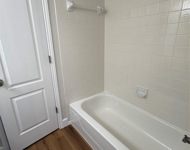 4604 Ramies Run - Photo Thumbnail 31