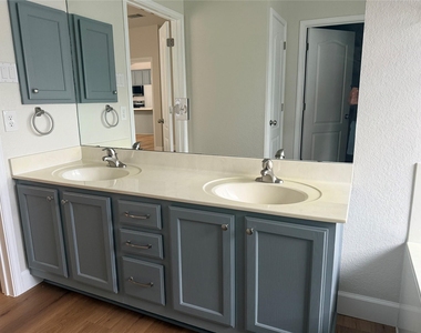 4604 Ramies Run - Photo Thumbnail 23