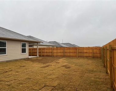 111 Craft St - Photo Thumbnail 14