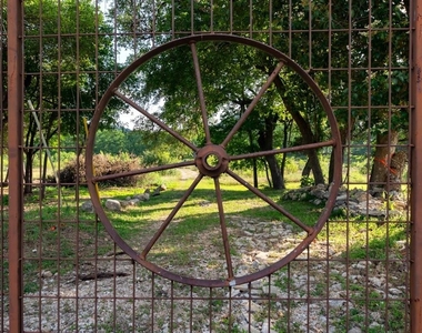 152 Spoke Ln - Photo Thumbnail 29
