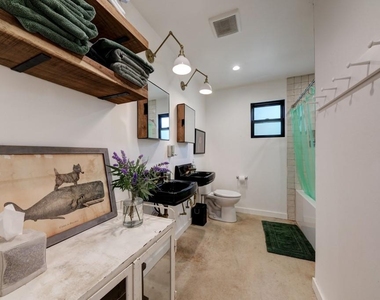 152 Spoke Ln - Photo Thumbnail 13