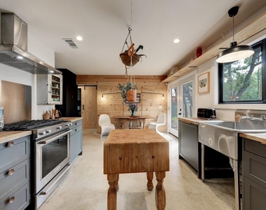 152 Spoke Ln - Photo Thumbnail 7