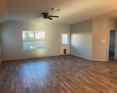 424 Cosmos Ln - Photo Thumbnail 13