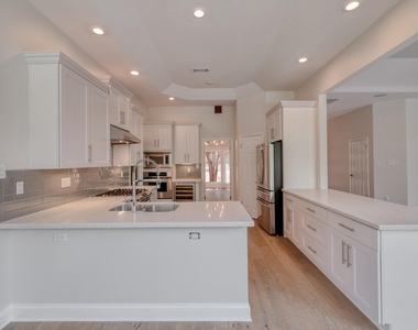 3908 Edwards Mountain Dr - Photo Thumbnail 8