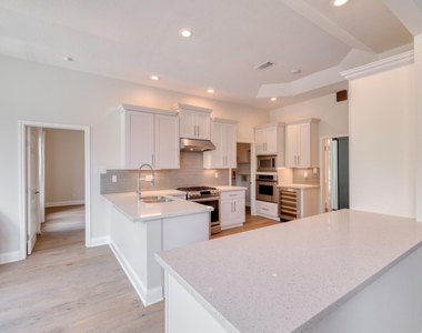3908 Edwards Mountain Dr - Photo Thumbnail 7