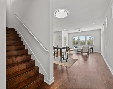 8901 Parker Ranch Cir - Photo Thumbnail 3