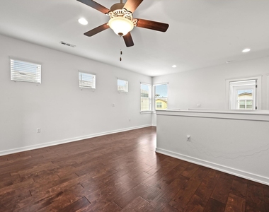 8901 Parker Ranch Cir - Photo Thumbnail 17