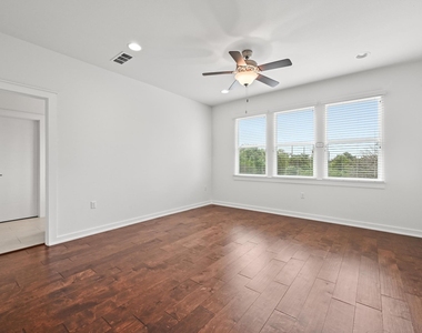 8901 Parker Ranch Cir - Photo Thumbnail 18
