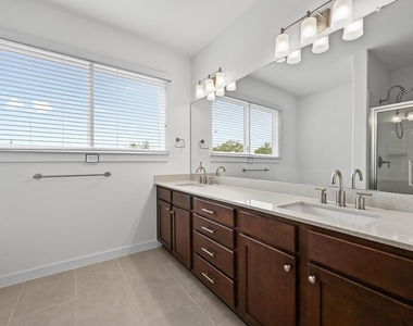8901 Parker Ranch Cir - Photo Thumbnail 19